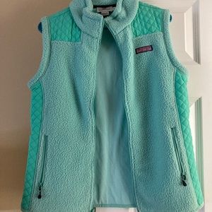🧤Green Sherpa Vineyard Vines Vest🧤